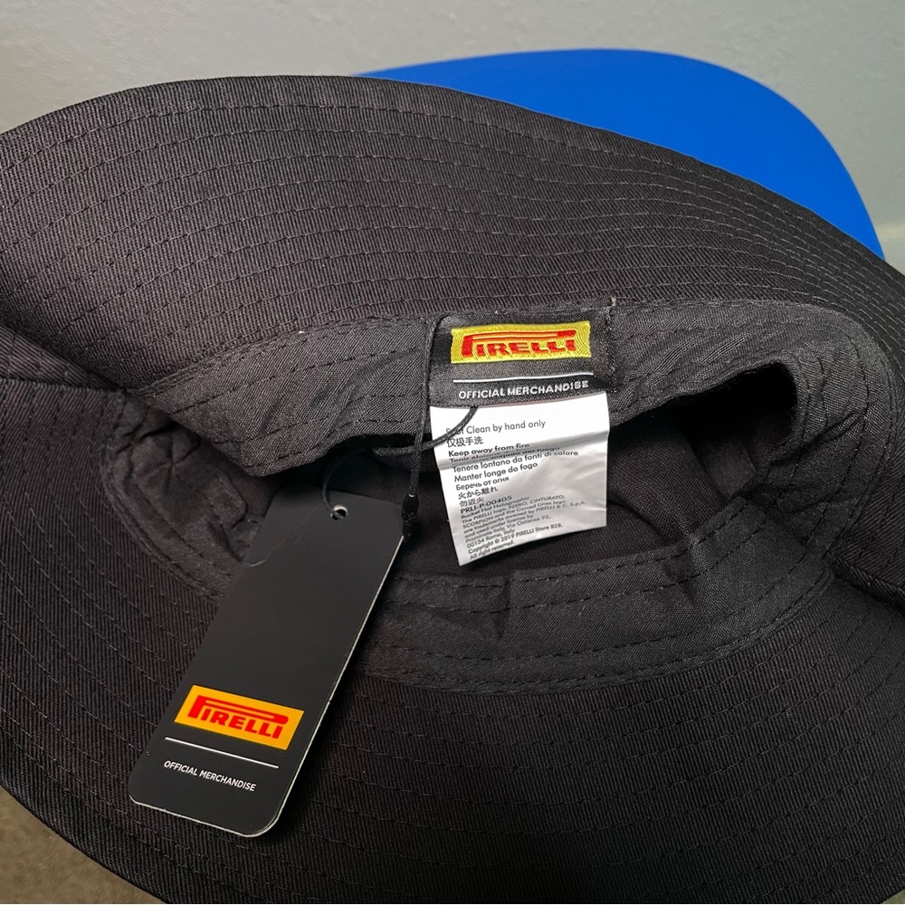 Black Bucket Hat F1 Pirelli Motorsport NWT - Picture 2 of 2